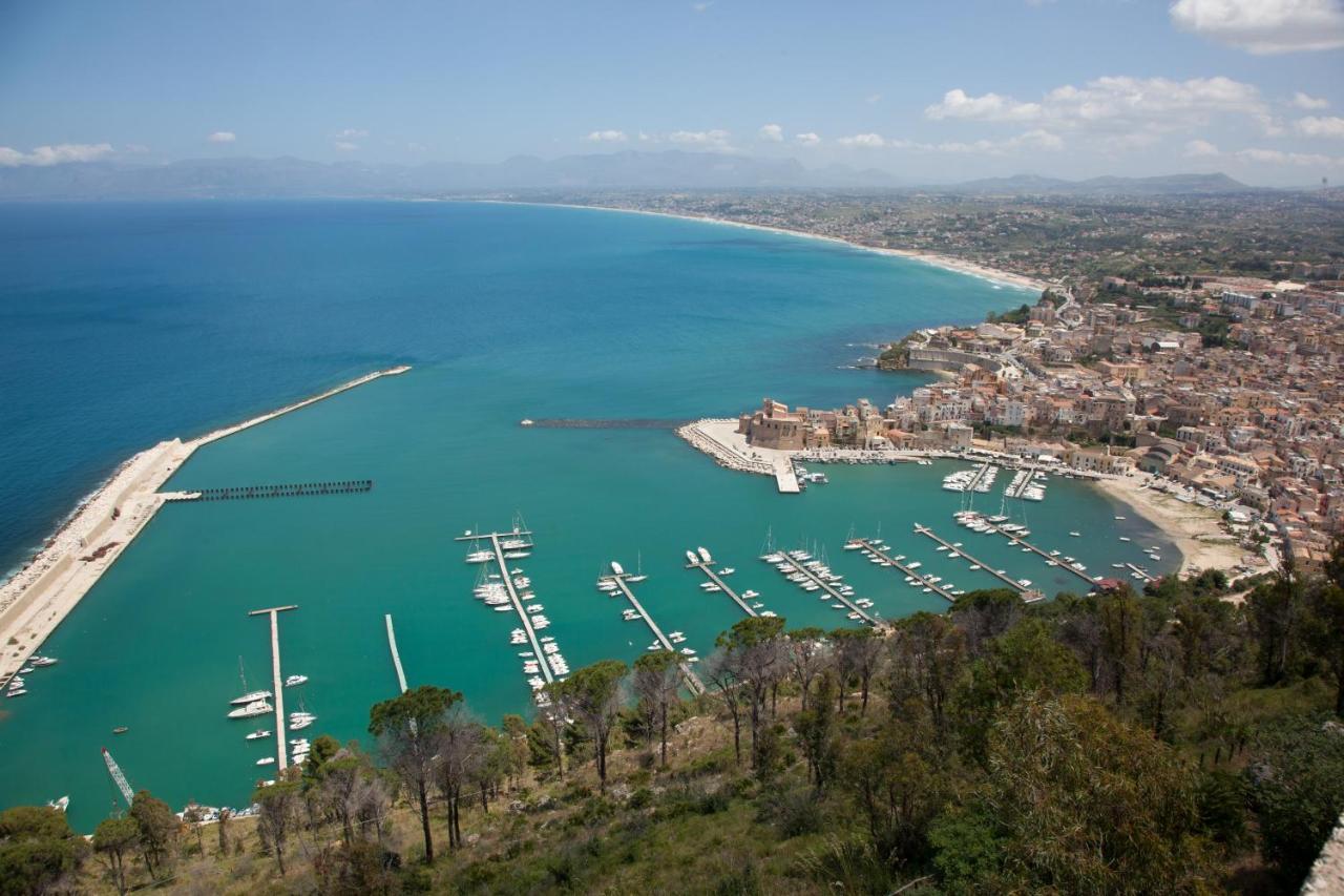 La Terrazza Sul Porto Daire Castellammare del Golfo Dış mekan fotoğraf